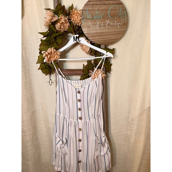 Adorable Striped Light summer Dress size Large - Picture 1 of 12